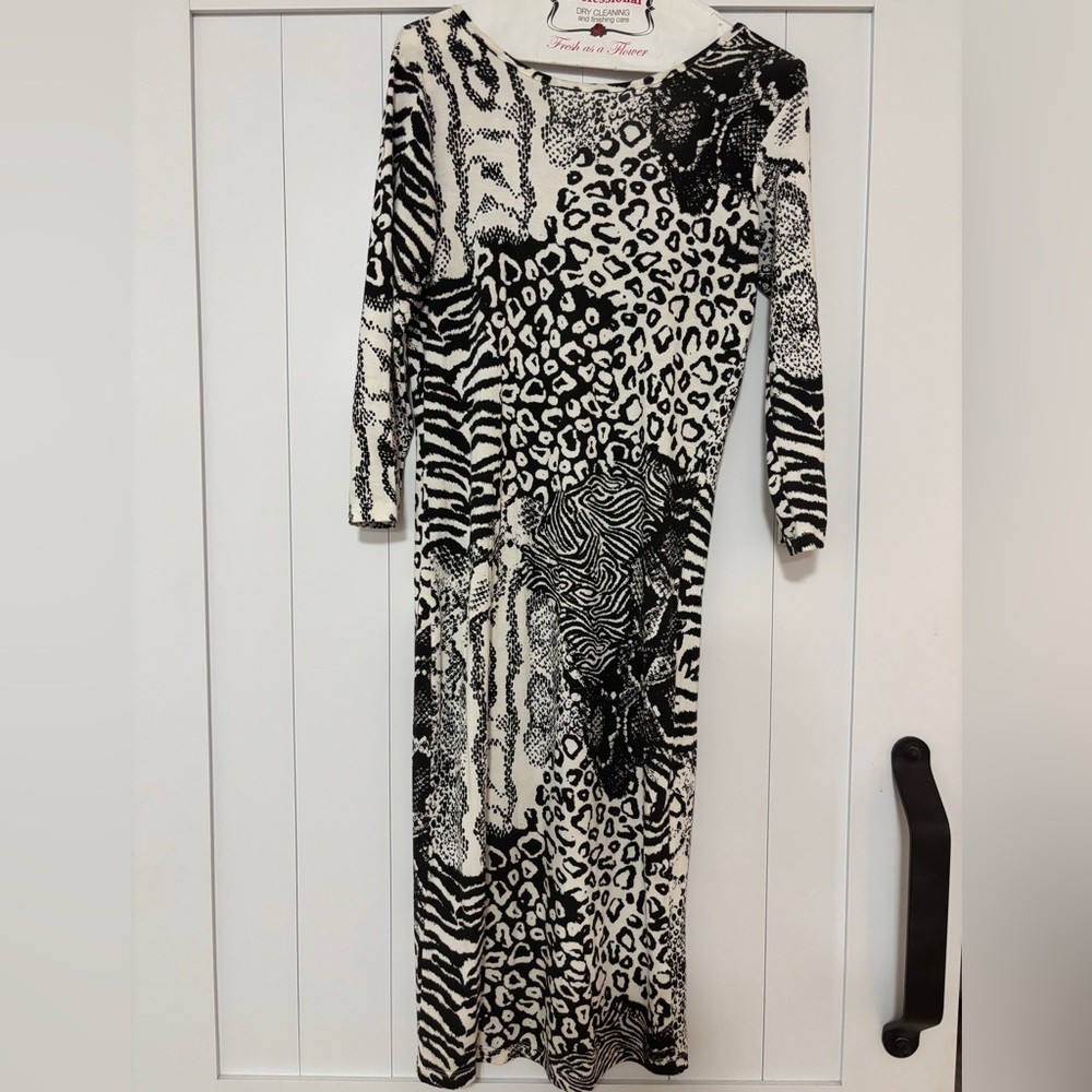Vero Moda Black and White animal print Patterned Long Sleeve midi Dress medium
